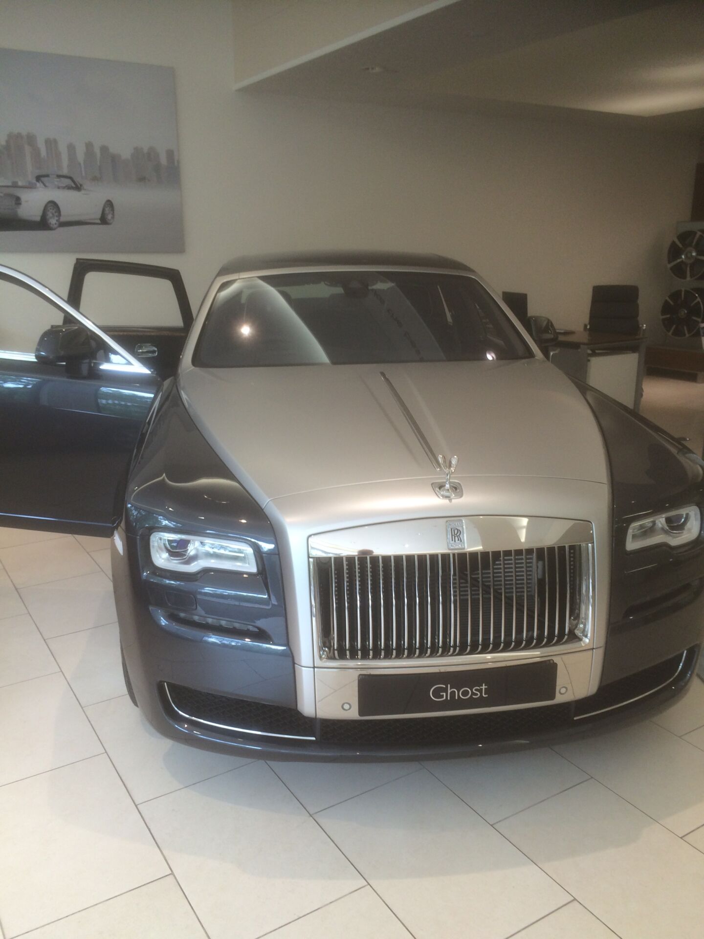 Rolls-Royce Ghost. Photo Credit: © Edwin Lerner.