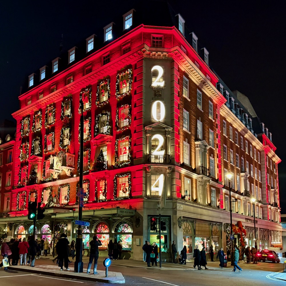 Fortnum & Mason Christmas Decorations 2024. Photo Credit: © Ursula Petula Barzey.